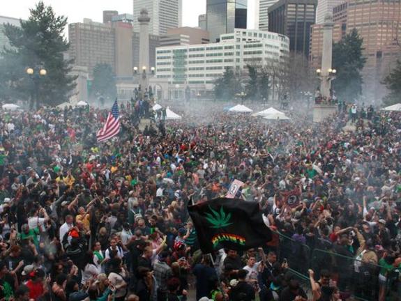 4200 τσιγάρα κάνναβης στην πρώτη ομιλία του Donald Trump