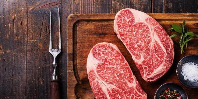 Πέντε αλλαγές που θα δείτε εάν κόψετε το κρέας