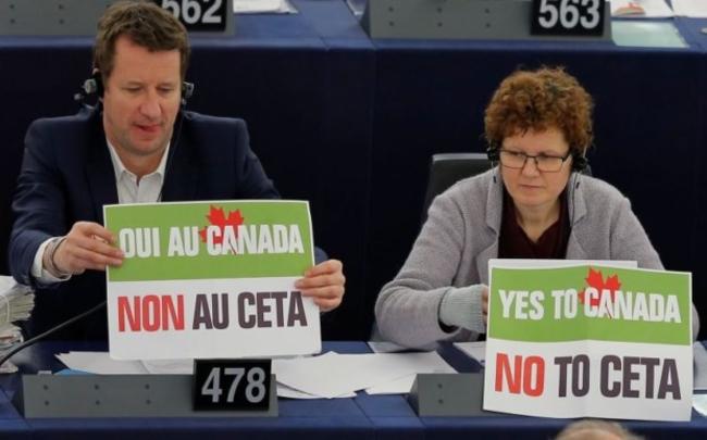 Με τις ευχές της CETA, η φέτα "made in Ganada": Οργή από τους κτηνοτρόφους