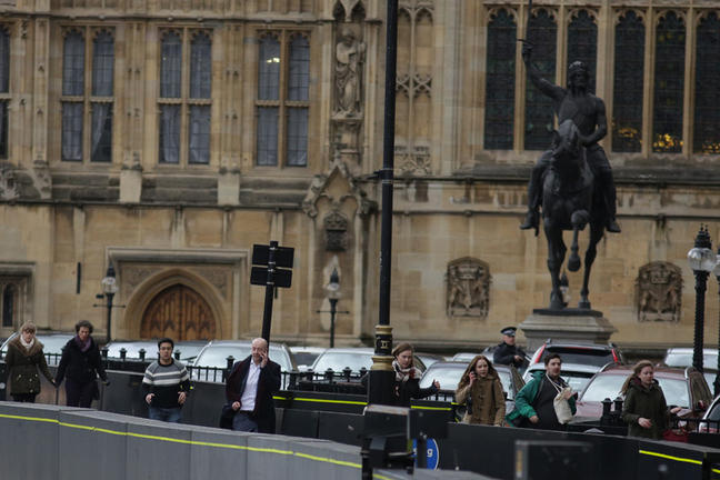 Λονδίνο: 10 φωτογραφίες λίγο μετά την τρομοκρατική επίθεση
