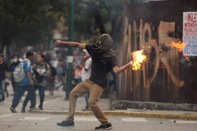 Βενεζουέλα: 9 νεκροί στις διαδηλώσεις κατά του Μαδούρο