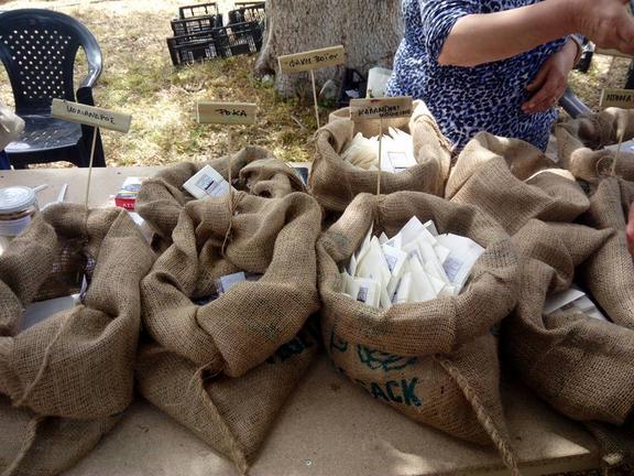 ΒΙΝΤΕΟ: Δωρεάν ανταλλαγή σπόρων από ντόπιες παραδοσιακές ποικιλίες στο χωριό Σκουντέρι Εύβοιας
