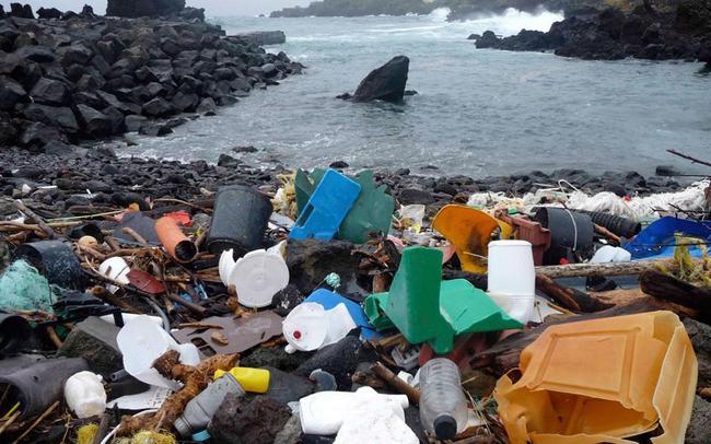 Λέμε όχι στα πλαστικά μιας χρήσης γιατί οι θάλασσές μας δεν είναι μιας χρήσης