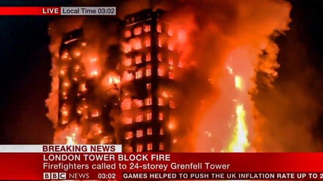 Λονδίνο: Υπάρχουν νεκροί στο φλεγόμενο κτίριο - 50 τραυματίες [BINTEO]
