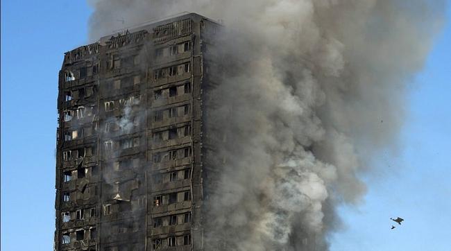 Λονδίνο: Στους 30 έφτασε ο αριθμός των νεκρών από την πυρκαγιά
