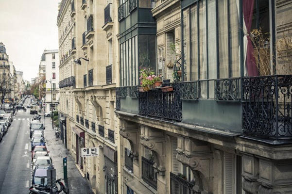 Τέσσερις φθηνές γειτονιές για να μείνεις στο Παρίσι
