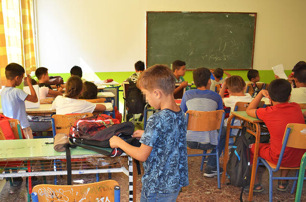 Αρχές Αυγούστου, 9 το πρωί, ένα σχολείο στα Πετράλωνα είναι γεμάτο παιδιά!
