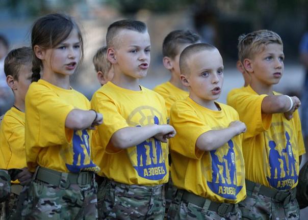 Κάμπινγκ ναζιστών εκπαιδεύει παιδιά "στρατιώτες" στην Ουκρανία [ΒΙΝΤΕΟ]