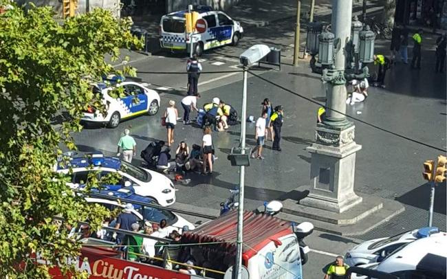 Νεκρός ο οδηγός του βαν που σκόρπισε τον τρόμο στην Βαρκελώνη