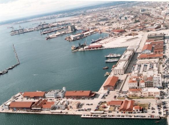 Ξεπουλιέται και το λιμάνι της Θεσσαλονίκης;