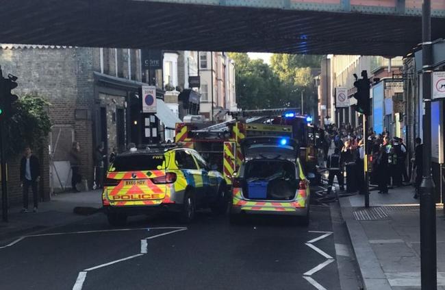 Λονδίνο: Τρομοκρατική επίθεση λένε οι αρχές για την έκρηξη στο μετρό - 18 τραυματίες