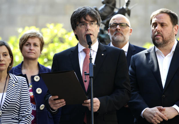Κρίσιμη ομιλία Πουτζδεμόν: "Θέλω την Καταλονία μια ανεξάρτητη χώρα" - αναστολή ανακήρυξης της ανεξαρτησίας
