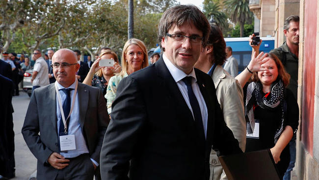 Καταλονία: Διέξοδο στην κρίση αναζητεί η κυβέρνηση Ραχόι