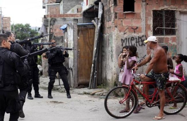 Αστυνομικοί σκότωσαν κατά λάθος Ισπανίδα τουρίστρια σε φαβέλα του Ρίο ντε Τζανέιρο