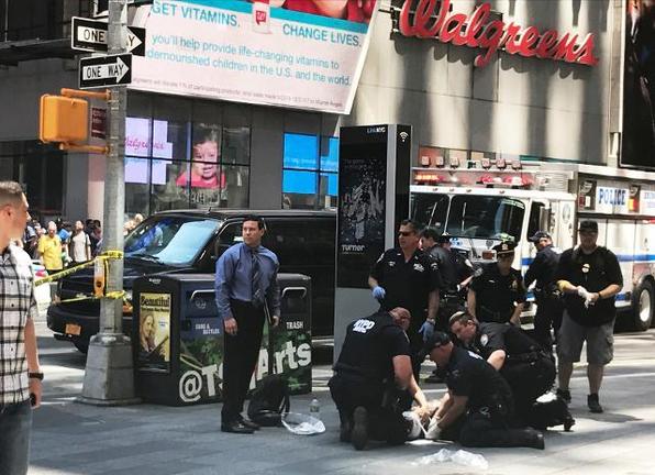 Μακελειό στο Μανχάταν: Φορτηγό έπεσε πάνω σε πεζούς - 8 νεκροί και 12 τραυματίες [ΦΩΤΟ]