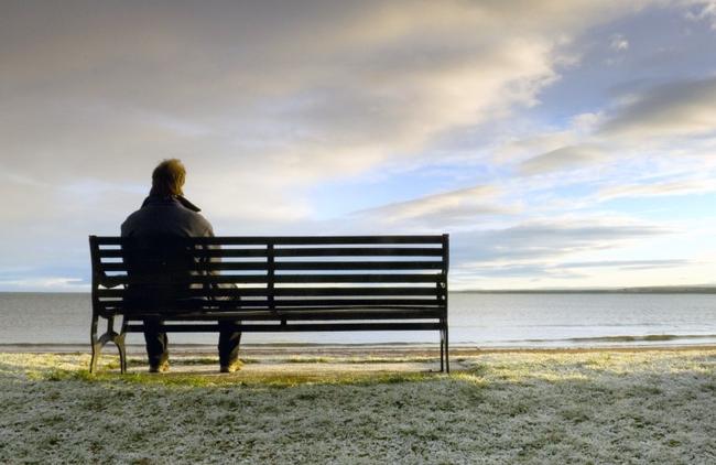 Πώς ο πόνος της μοναξιάς βλάπτει τον εγκέφαλό μας