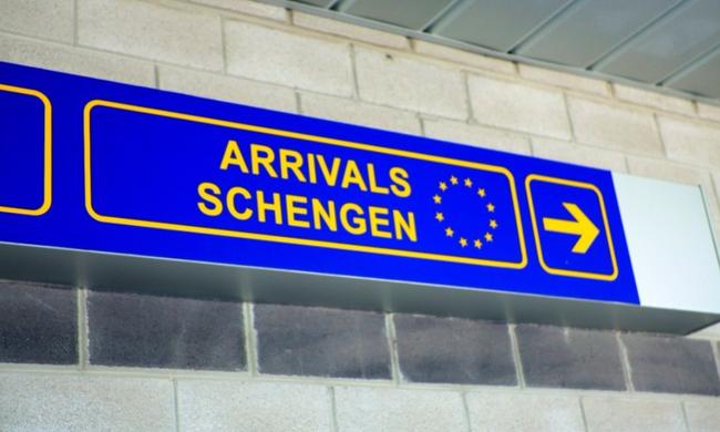 Παραμένουν οι έλεγχοι επιβατών από Ελλάδα αλλά εντός Σένγκεν