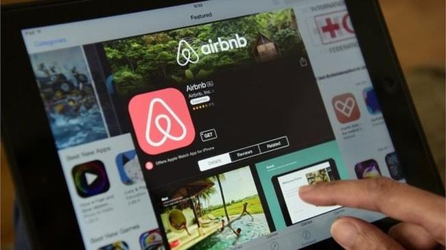 Airbnb: Πώς θα δηλώνονται τα ακίνητα και τα έσοδα από βραχυχρόνιες μισθώσεις