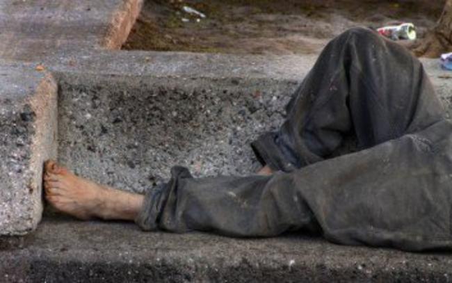 Άστεγος σκοτώθηκε από το αυτοσχέδιο κρεβάτι του