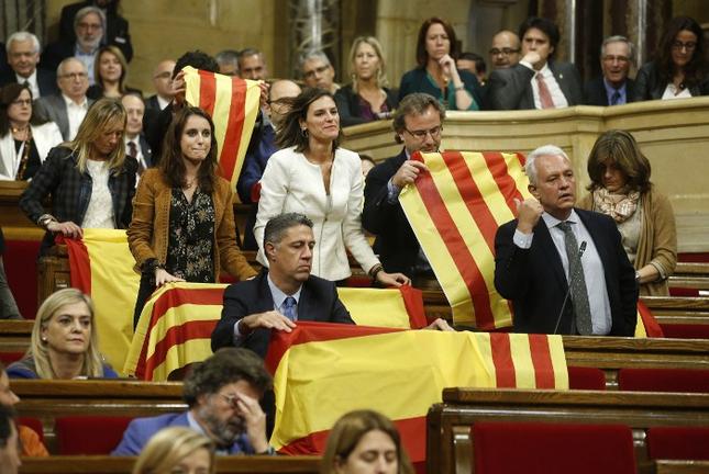 Εκλογές στην Καταλονία: Η ξεκάθαρη νίκη του Πουτζντεμόν και οι απώλειες των ισπανικών μετοχών