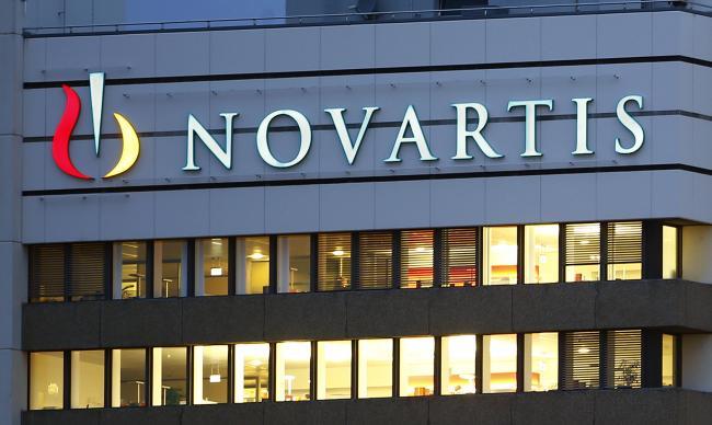 Γιατί πολιτικοί και δημοσιογράφοι έκαναν ουρές στα συνέδρια της Novartis; [ΒΙΝΤΕΟ]