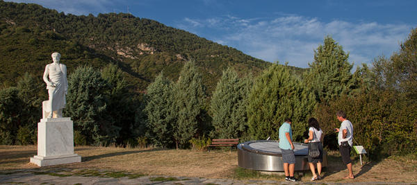 «Θραύση» κάνει στους τουρίστες ο Αριστοτελικός Περίπατος