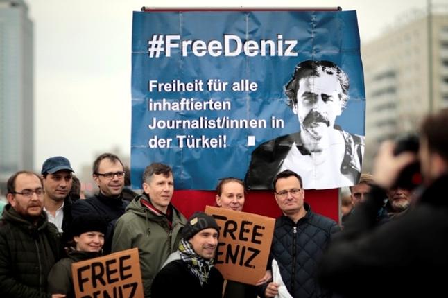 Τουρκία: Ισόβια σε έξι δημοσιογράφους, περιλαμβανομένων των αδελφών Αλτάν