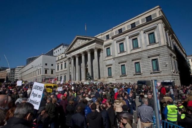 Ισπανία: Χιλιάδες συνταξιούχοι διαδηλώνουν για τις πενιχρές συντάξεις