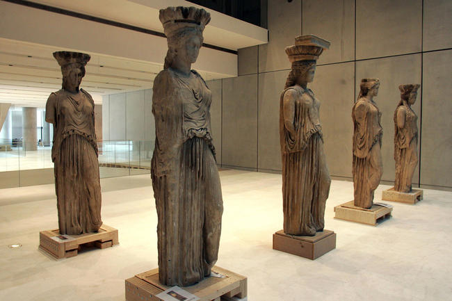 Μουσείο της Ακρόπολης: Αγκαλιάζει τη ψηφιακή εποχή και βάζει τέλος στα πλαστικά καλαμάκια