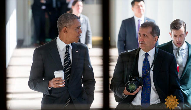 Με μια φωτογραφική μηχανή, 8 χρόνια πλάι στον Μπαράκ Ομπάμα