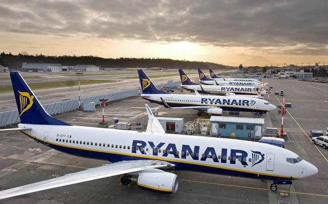 Ryanair: Κλείνει τη βάση της στα Χανιά και μειώνει τις πτήσεις εσωτερικού
