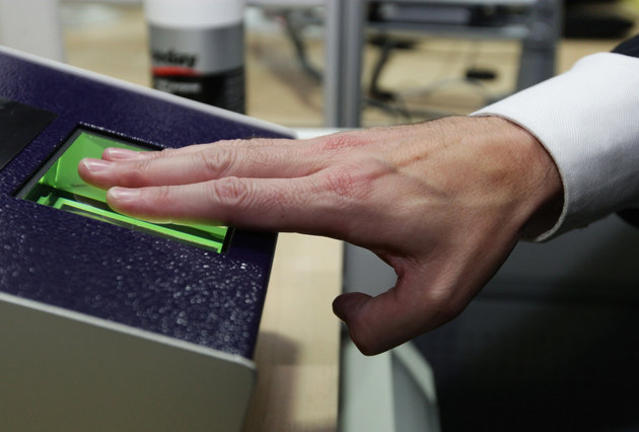 Νέες ταυτότητες με ψηφιακό δακτυλικό αποτύπωμα σχεδιάζει η Κομισιόν