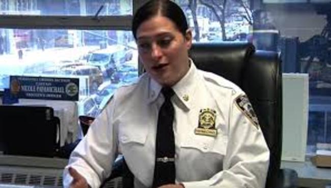 Μια Χανιώτισσα σε αστυνομικό τμήμα της Νέας Υόρκης