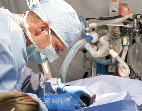 Αρθροπλαστική: Γιατί χειρουργούνται ολοένα και νεότεροι ασθενείς;