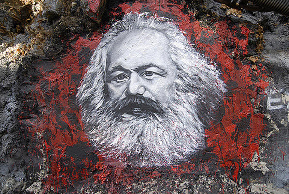 «Τα 200α γενέθλια του Καρλ Μαρξ - Ο καπιταλισμός καταστρέφεται και χωρίς επανάσταση» | Tου Χένρικ Μίλερ