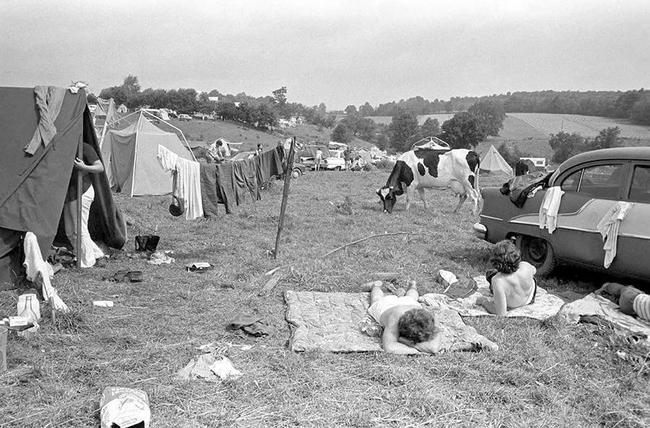 Εκπληκτικές φωτογραφίες από το Πρώτο Woodstock το ’69