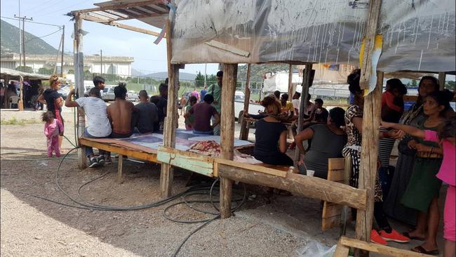 Εν μέσω έντασης πήρε προθεσμία να απολογηθεί ο 34χρονος που κατηγορείται για τη δολοφονία της 13χρονης στην Άμφισσα