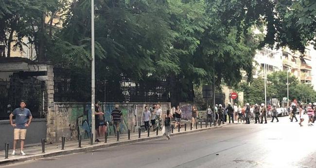 Φασιστική επίθεση στον ΕΚΧ «Σχολείο» στη Θεσσαλονίκη (VIDEO)