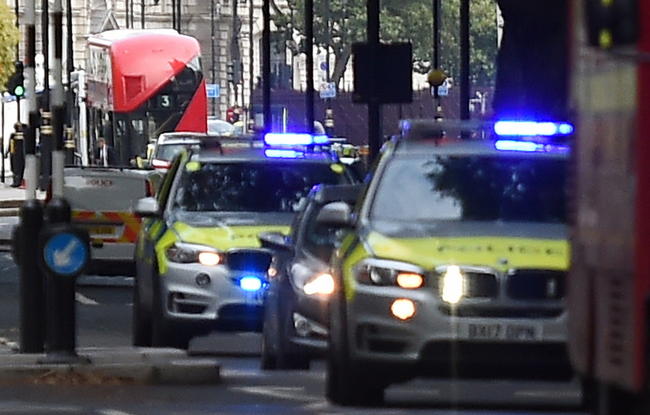 Τρομοκρατικό χτύπημα μπροστά από το βρετανικό κοινοβούλιο