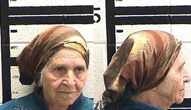 Αστυνομικοί χτύπησαν με Taser 87χρονη που μάζευε χόρτα κοντά στο σπίτι της