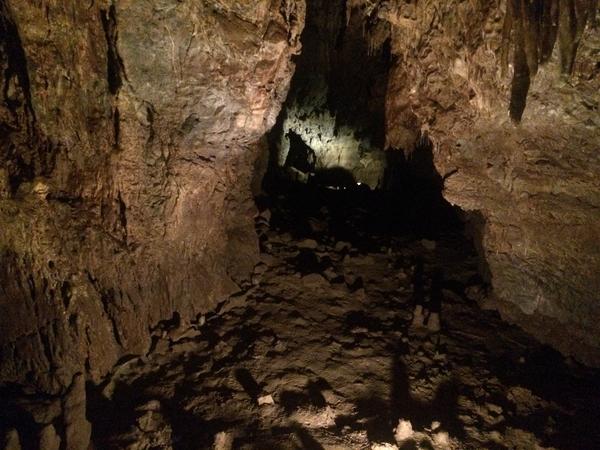Το "άγνωστο" σπήλαιο λίγη ώρα από την Αθήνα που θα σας μαγέψει