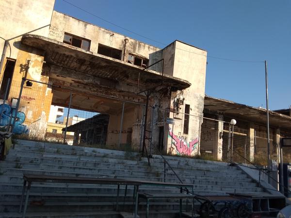 Χαλκίδα: Το πρόβλημα της Δημοτικής Αγοράς της ή μια πόλη που μάχεται το παρελθόν της | Του Δημήτρη Τριανταφυλλόπουλου