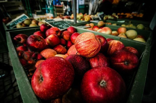 Πούλησαν 15.000 μήλα σε έναν μόνο πελάτη και απολύθηκαν