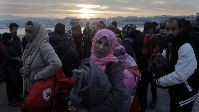 Στο λιμάνι του Πειραιά το "Νήσος Ρόδος" με 462 πρόφυγες από τη Μόρια