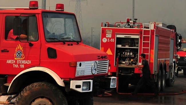 Περισσότερες από 350 κλήσεις έχει δεχθεί η Πυροσβεστική, από την Αττική - Νεότερα από τις πυρκαγιές σε Μαραθώνα και Αχαΐα