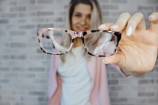 ΕΟΠΥΥ: Τι αλλάζει από Δευτέρα για τα γυαλιά οράσεως