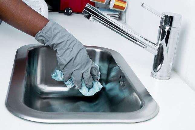 10 Μυστικά Καθαριότητας που Μόνο οι Επαγγελματίες Γνωρίζουν