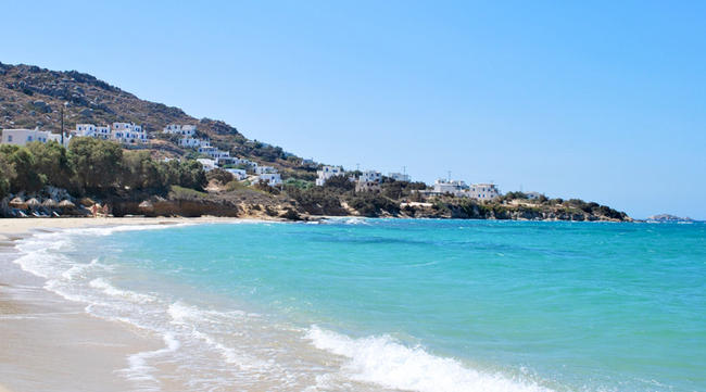 Αυστριακός στη Νάξο: «Έλληνες σκουλήκια να φύγετε από το νησί. Είναι δικό μου. Εσείς οι Έλληνες δεν έχετε χρήματα...»