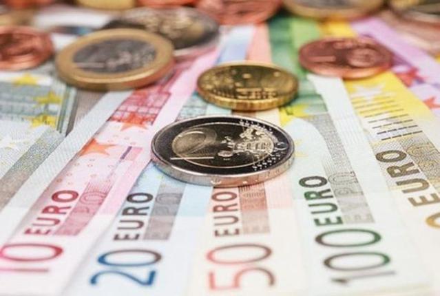 Επίδομα μέχρι 600 ευρώ σε οικογένειες - Ποιοι το δικαιούνται