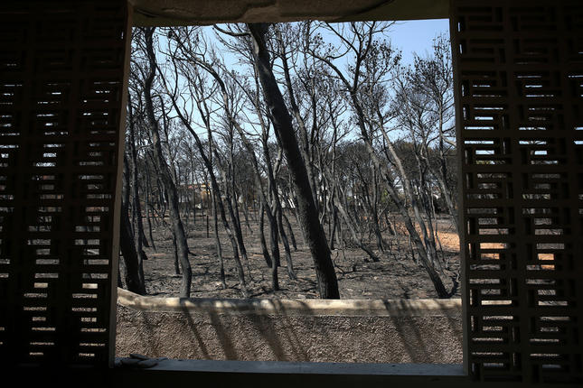 Πυρκαγιά στο Μάτι: Ο εισαγγελέας καλεί Δούρου, Ψινάκη και άλλους 18 ως υπόπτους